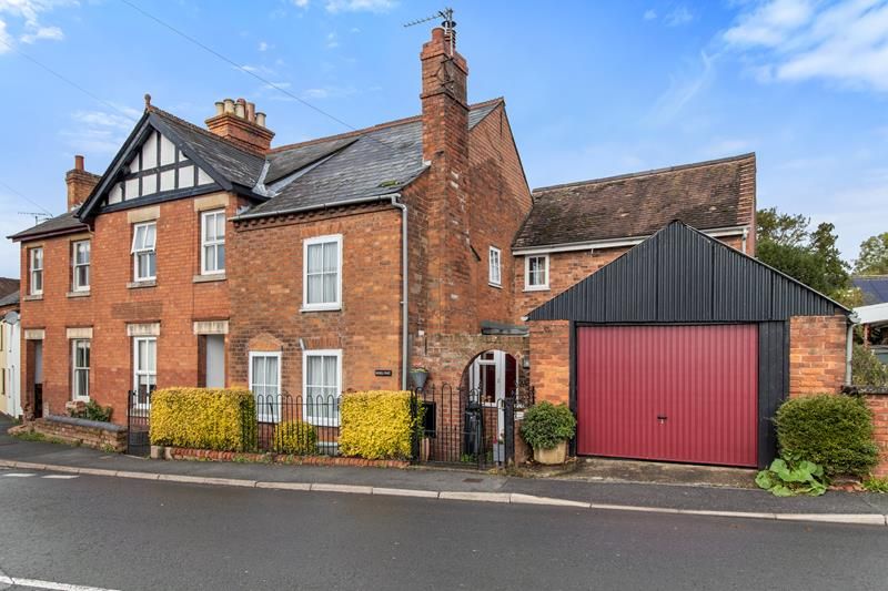 3 bed end terrace house for sale in Russell Place, New Street, Ledbury