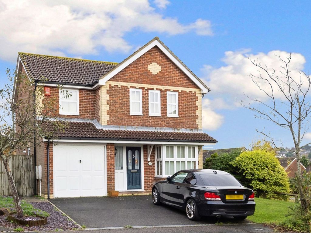 4 bed detached house for sale in Windmill View, Brighton BN1, £700,000