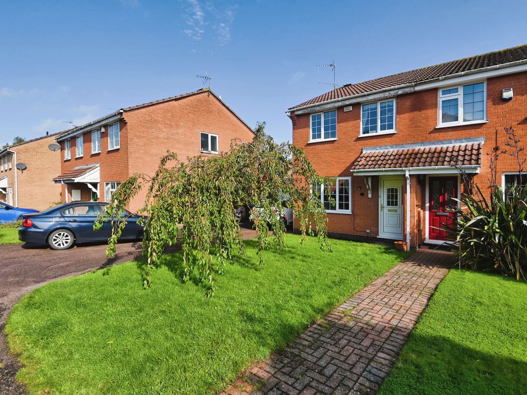 3 bed semidetached house for sale in Nelson Drive, Hinckley