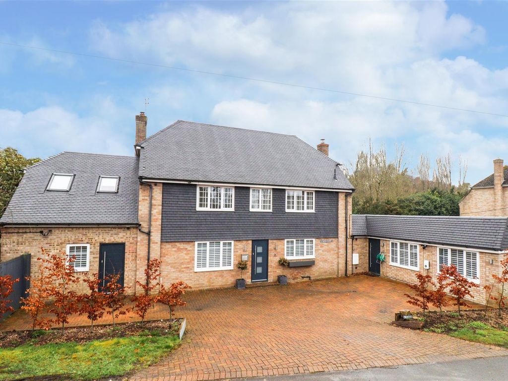 4 bed detached house for sale in Mill Lane, Crondall, Farnham GU10 Zoopla