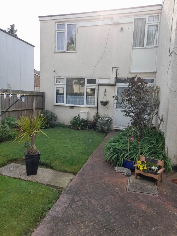 1 bed terraced house to rent in Knights, Basildon SS15 Zoopla