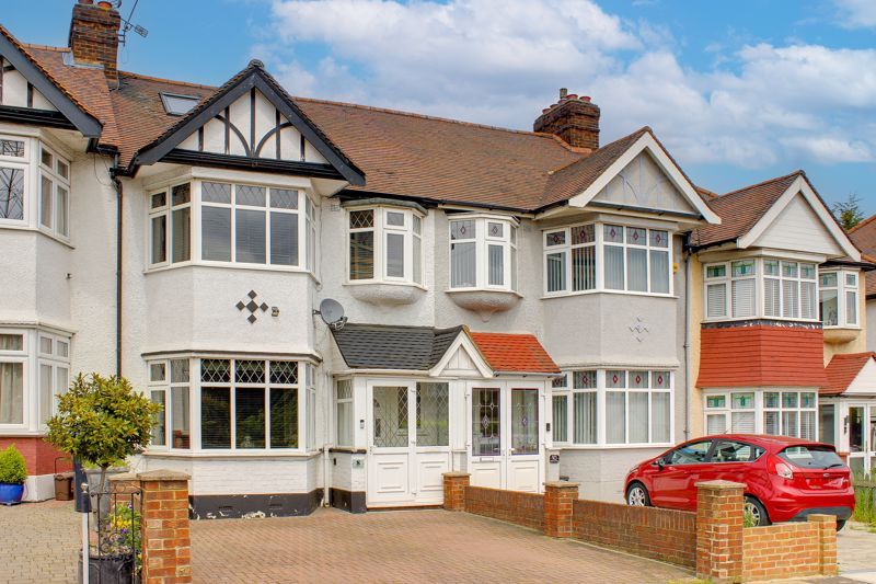 4 bed terraced house for sale in Bullsmoor Way, Waltham Cross EN8 Zoopla