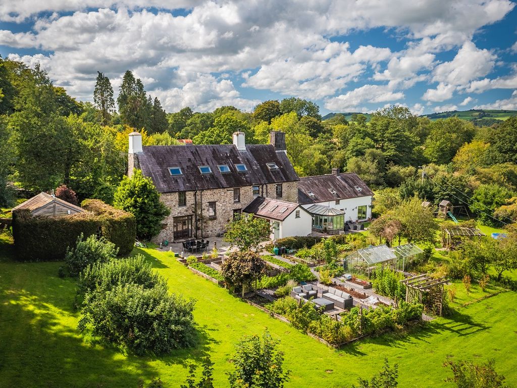 5 bed country house for sale in Capel Dewi Road, Capel Dewi, Carmarthen