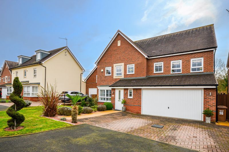 7 bed detached house for sale in Gladstone Place, Blakedown