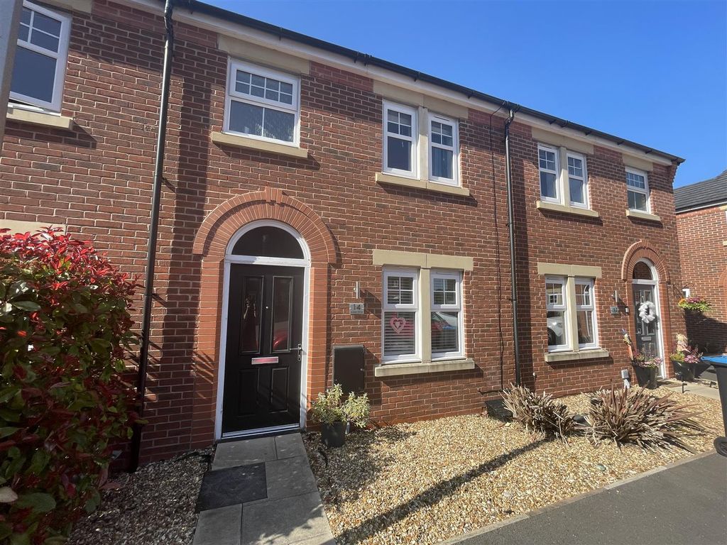 3 bed mews house to rent in Saner Drive, Winnington Village, Northwich
