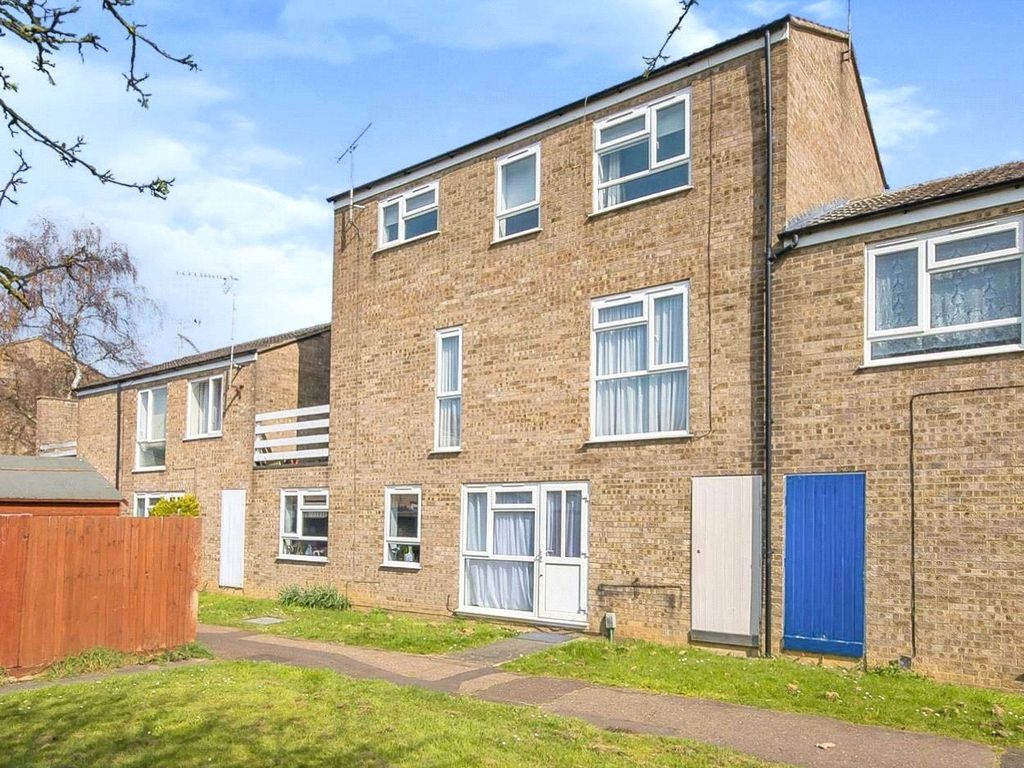 3 bed end terrace house for sale in Barnstock, Bretton, Peterborough