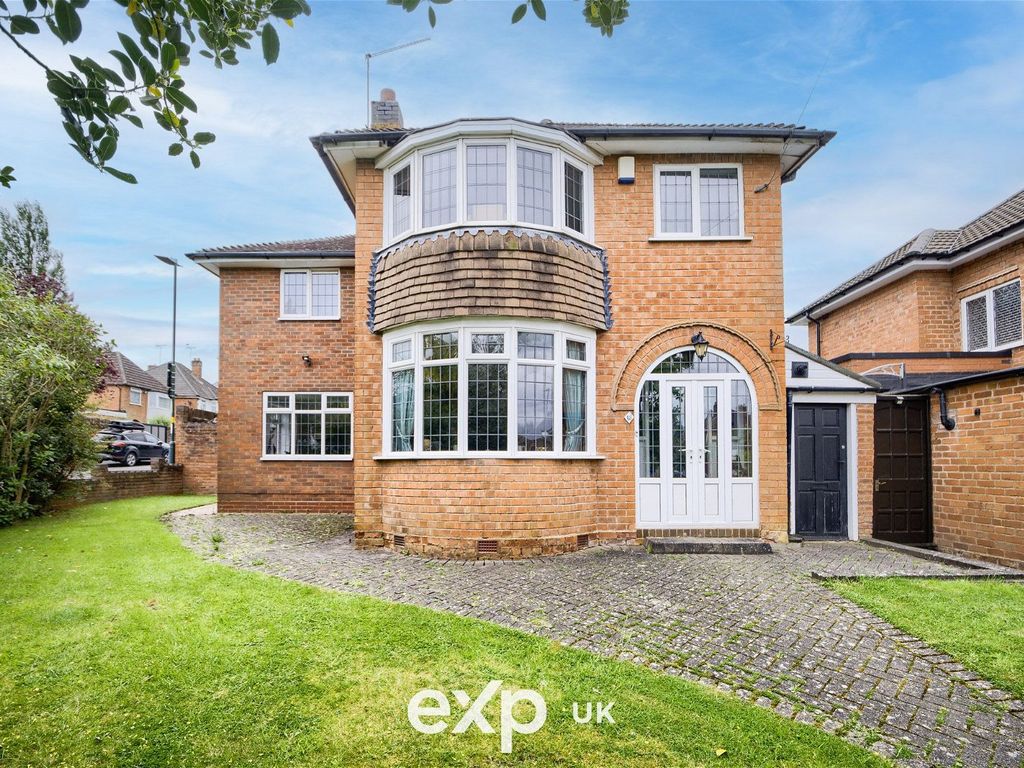 4 bed detached house for sale in Aversley Road, Kings Norton B38, £