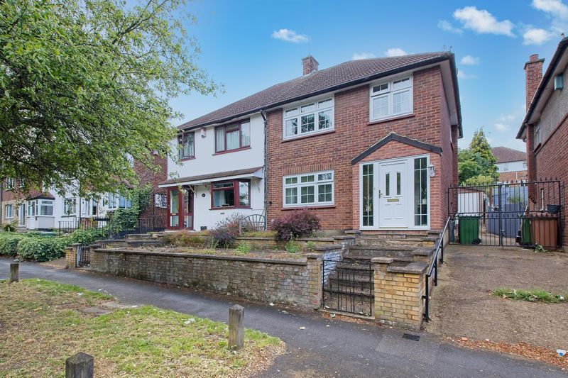 3 bed semidetached house for sale in Upper Wickham Lane, Welling DA16