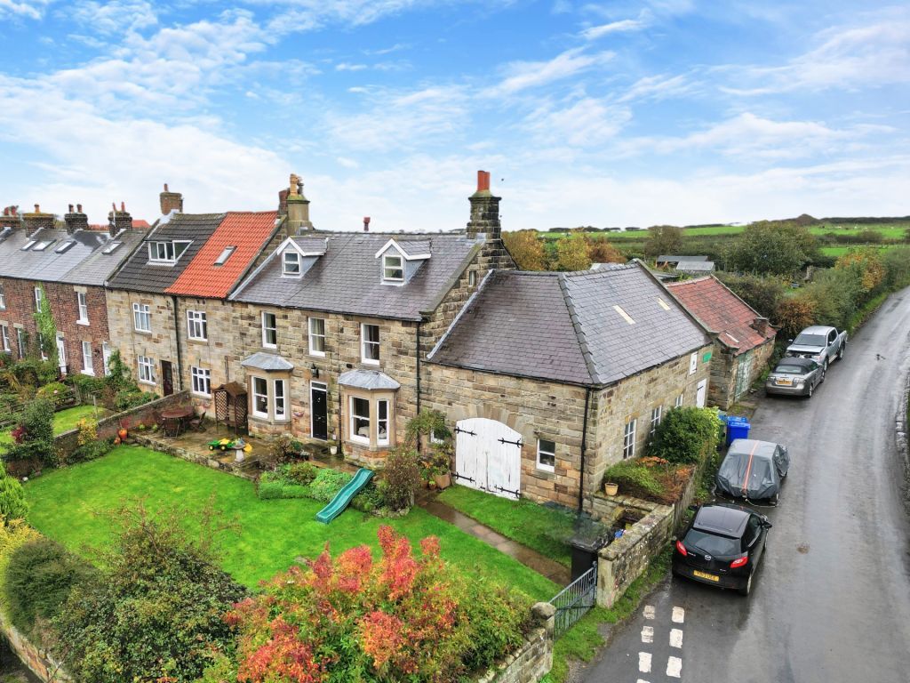 5 bed end terrace house for sale in Holm Garth, Richardsons Row