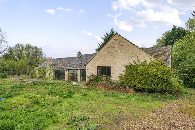 3 bed detached house for sale in Swinford, Witney OX29, £625,000 Zoopla