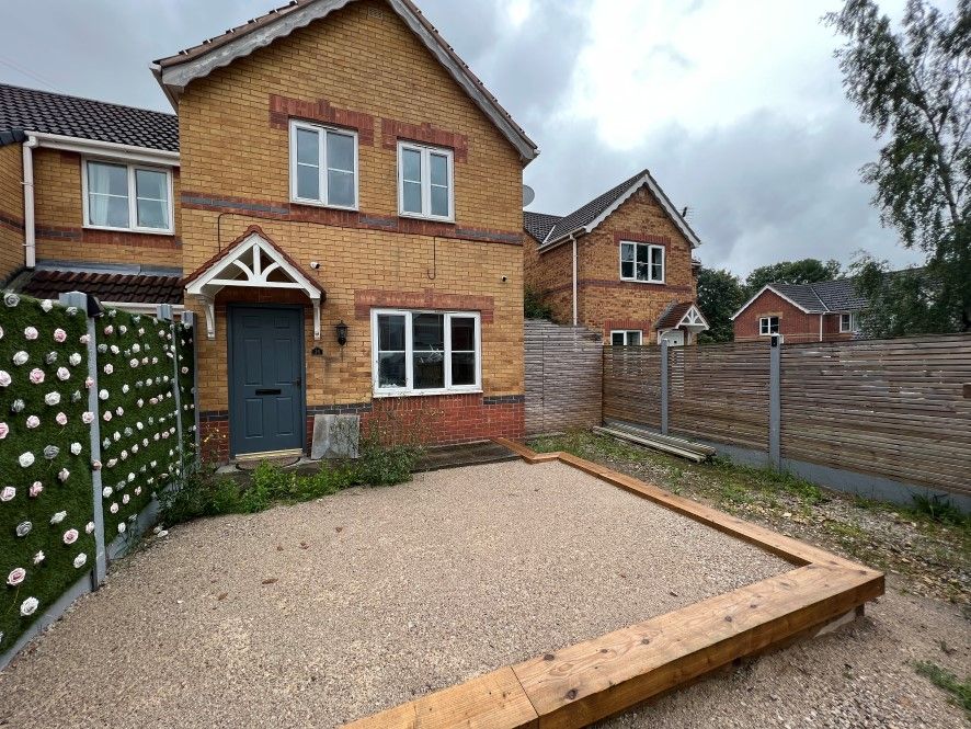 3 bed semidetached house for sale in 20 Curbar Close, North Wingfield