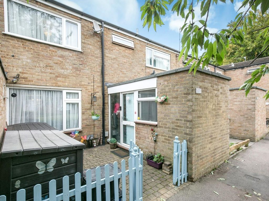 3 bed terraced house for sale in Exeter Close, Stevenage SG1, £325,000