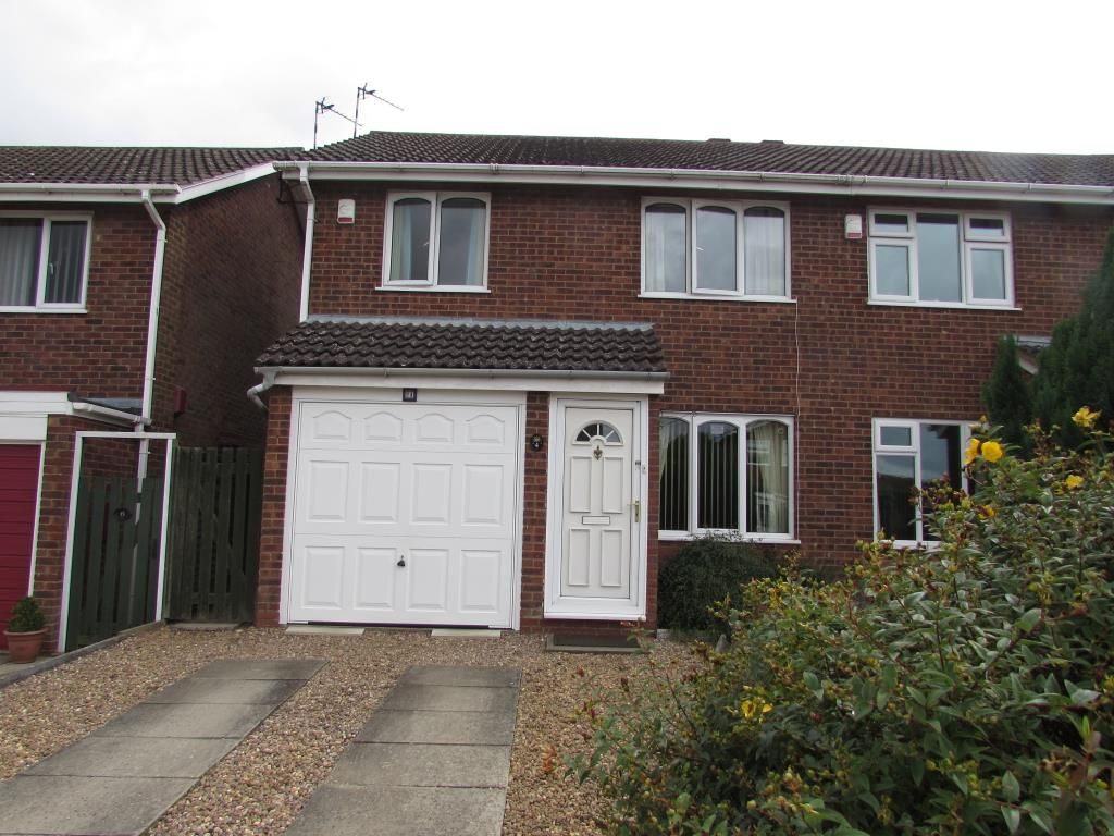 3 bed semidetached house to rent in Brampton Way, Brixworth