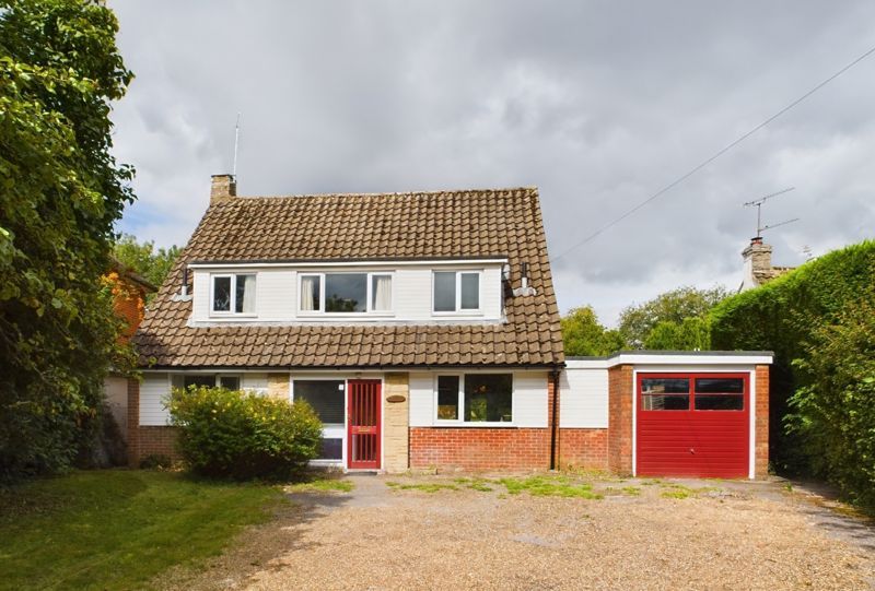 5 bed detached house for sale in Amersham Road, Hazlemere, High