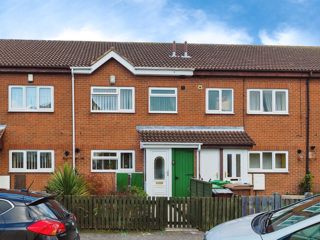 3 bed town house for sale in Bonington Close, Nottingham