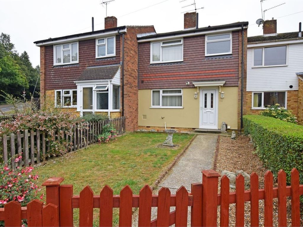 3 bed terraced house to rent in Mierscourt Road, Rainham, Gillingham