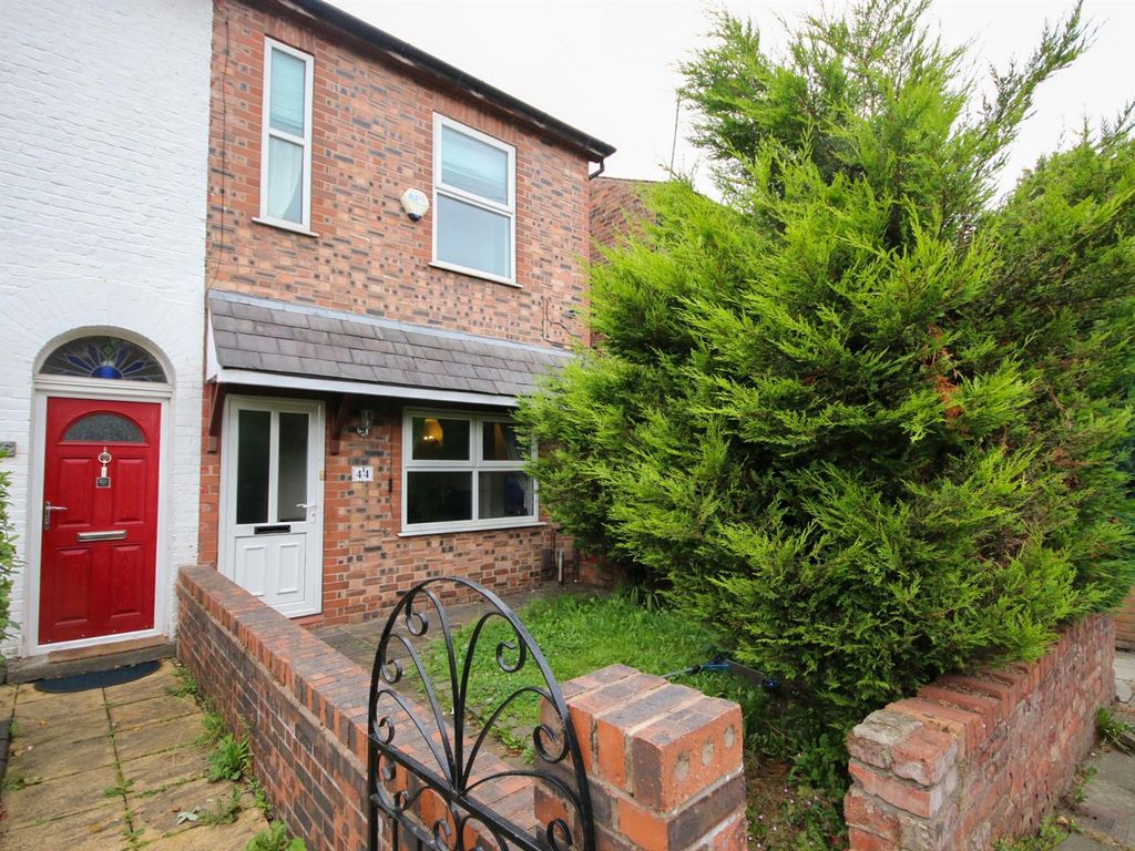 2 bed semidetached house for sale in Roberts Street, Eccles
