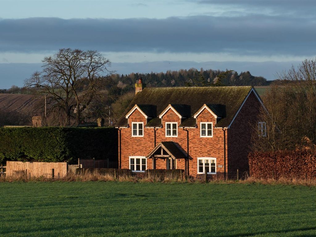 4 bed property for sale in Gravel Lane, Barton Stacey, Winchester SO21