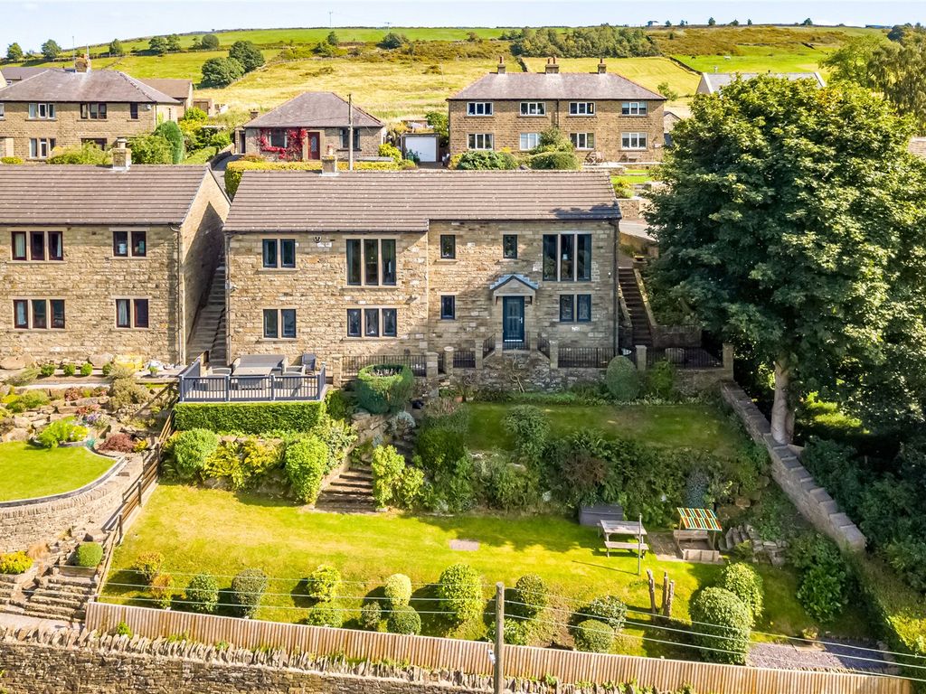 3 bed detached house for sale in Upper Bank End Road, Holmfirth HD9, £