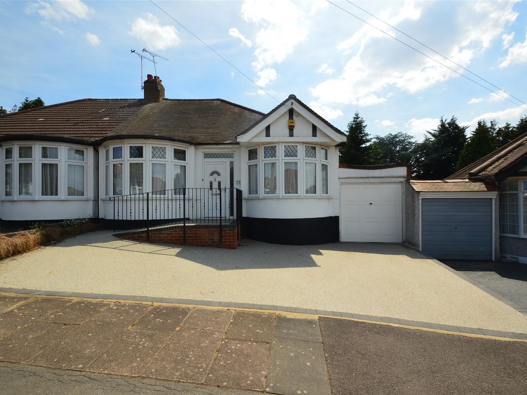2 bed semidetached bungalow for sale in Peaketon Avenue, Redbridge IG4