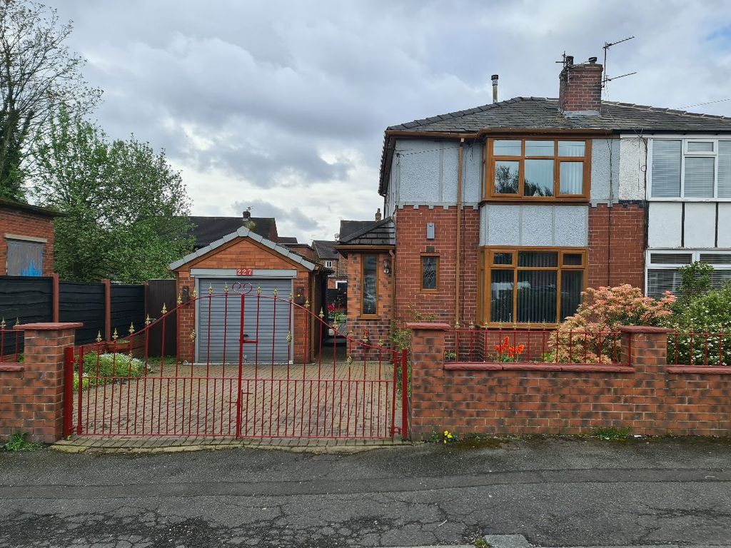 3 bed semidetached house for sale in Springfield Road, Kearsley