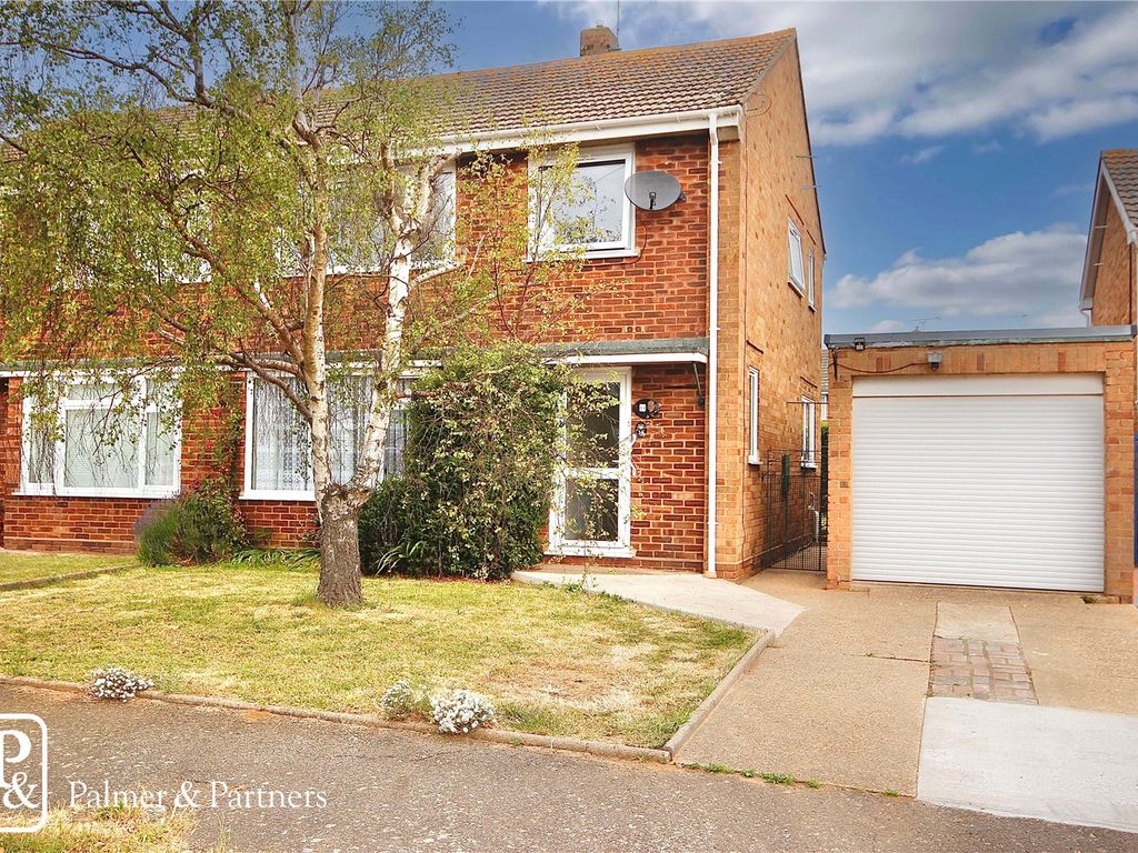 3 bed semidetached house for sale in Orwell View Road, Shotley