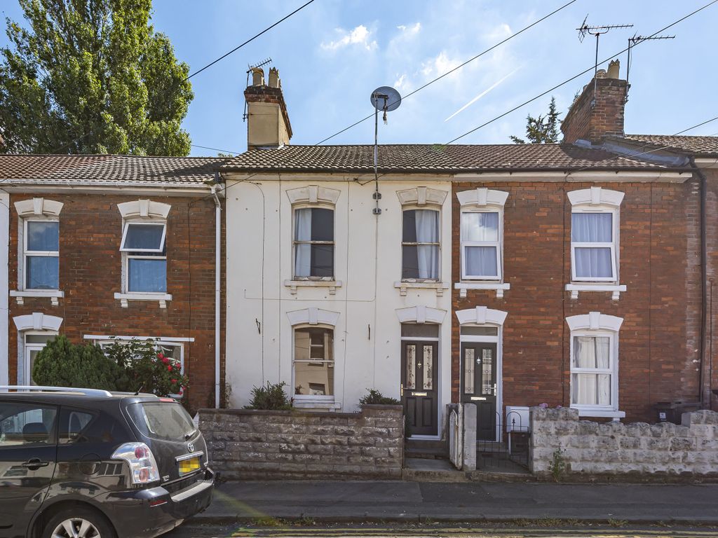 3 bed terraced house for sale in Radnor Street, Old Town, Swindon