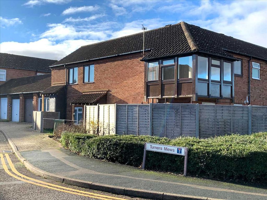 2 bed for sale in Turners Mews, Neath Hill, Milton Keynes