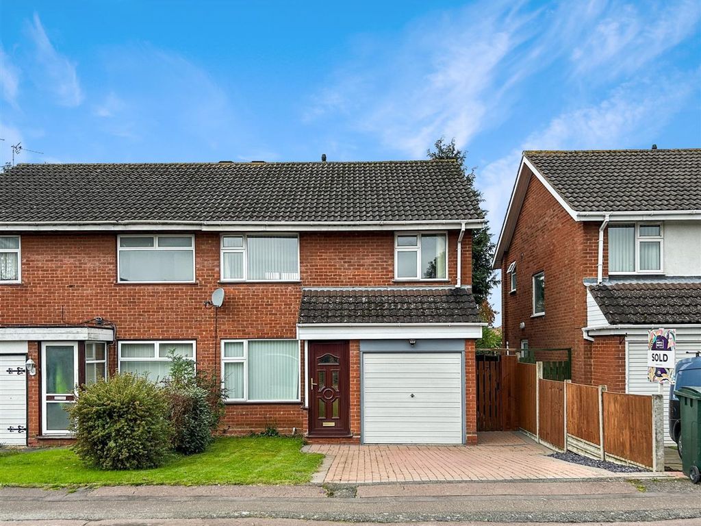 3 bed semidetached house for sale in Southcott Way, Walsgrave CV2, £