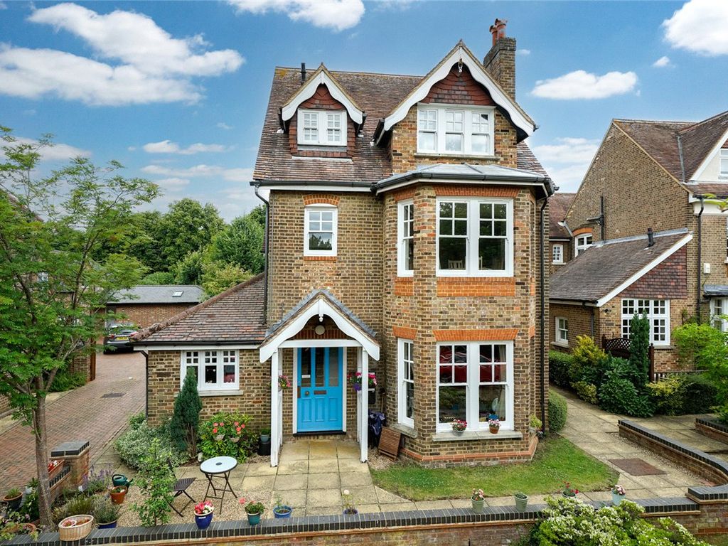 2 bed flat for sale in Milton Road, Harpenden, Hertfordshire AL5 Zoopla