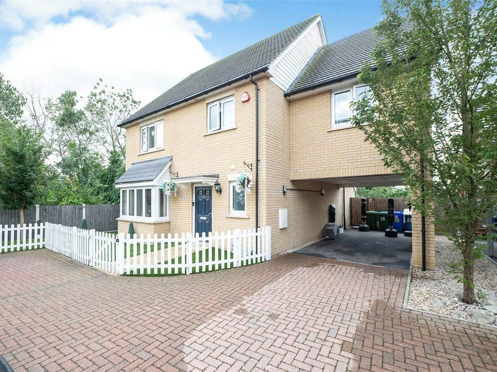 4 bed detached house for sale in Mollands Lane, South Ockendon RM15, £