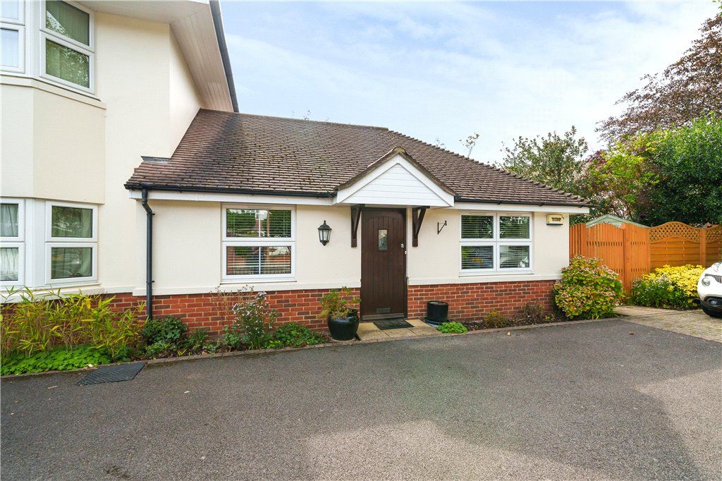 2 bed bungalow for sale in Browning Avenue, Pokesdown, Bournemouth BH5