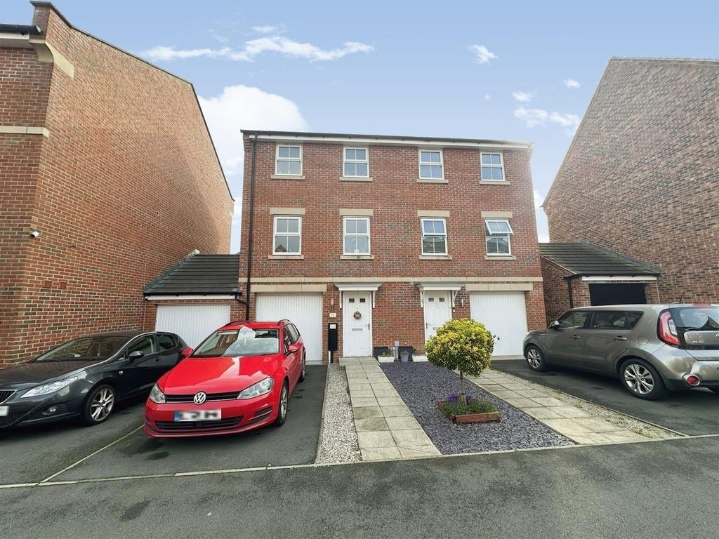 3 bed semidetached house for sale in Sylvan Avenue, KirkbyInAshfield