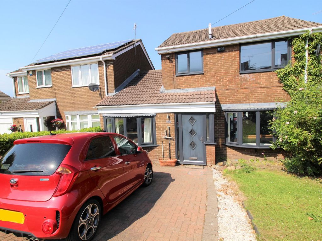 4 bed linkdetached house for sale in Bowland Road, Glossop SK13 Zoopla