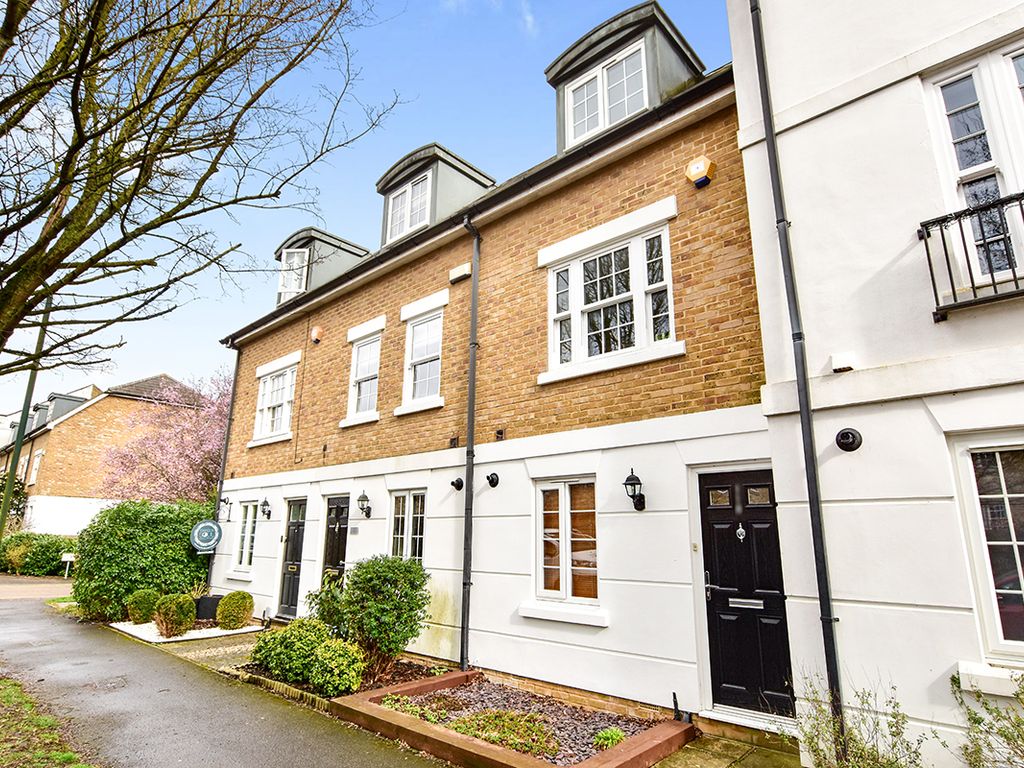 4 bed terraced house for sale in Fennel Close, Maidstone, Kent ME16