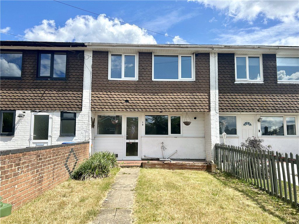 3 bed terraced house for sale in Dormy Close, Sarisbury Green