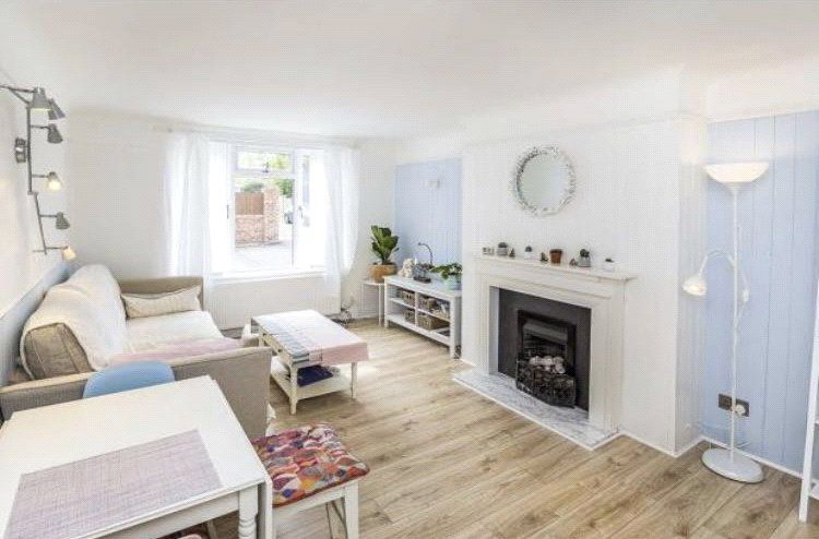 Redland Close, Caer, Redland Close, Chester CH4  