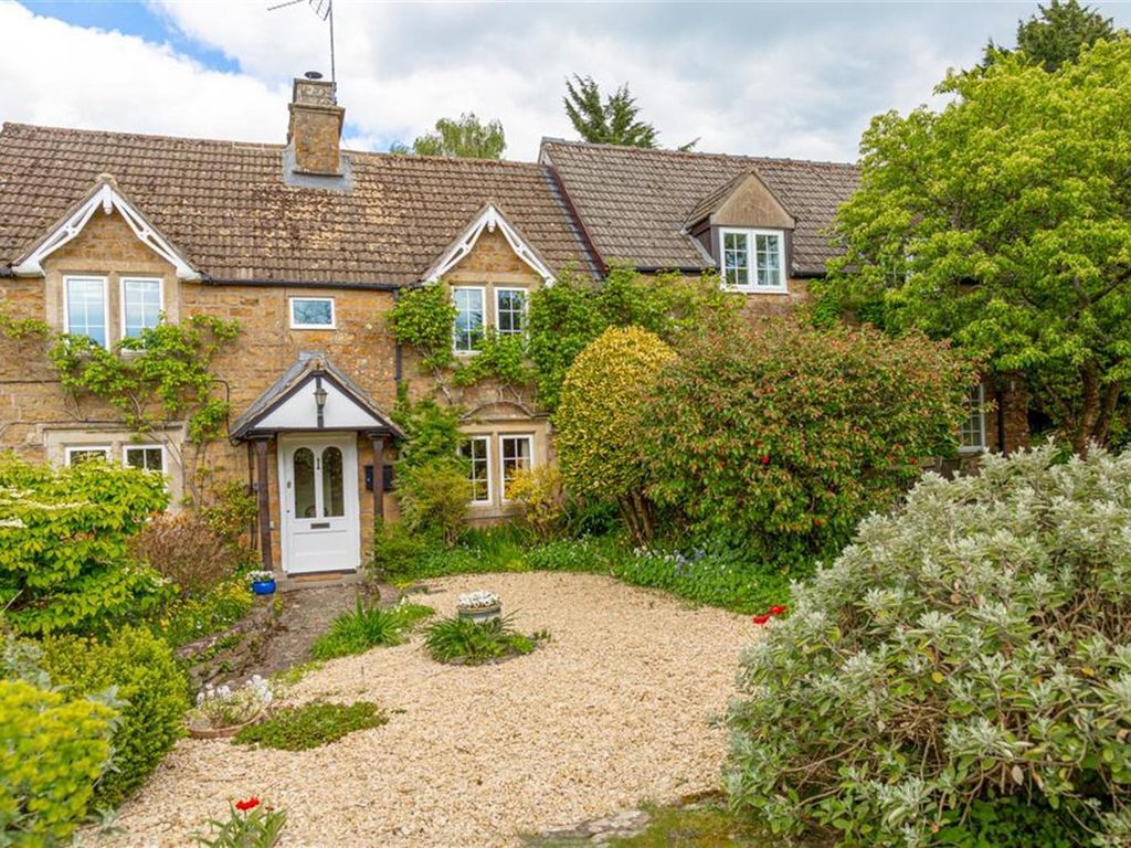 3 bed detached house for sale in The Street, Dursley GL11