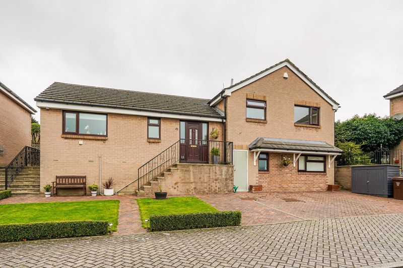 4 bed detached house for sale in 16 Evesham Grove, Bradford BD10, £320,000 Zoopla