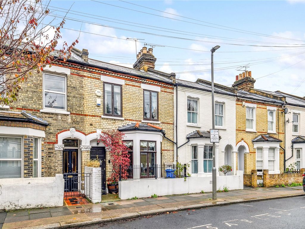 Rowena Crescent, London SW11  