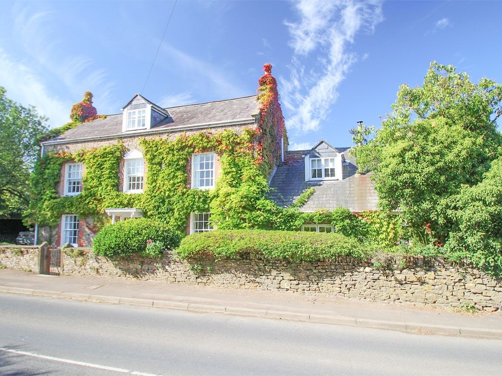 4 bed detached house for sale in Sodbury Road, Wickwar GL12, £865,000