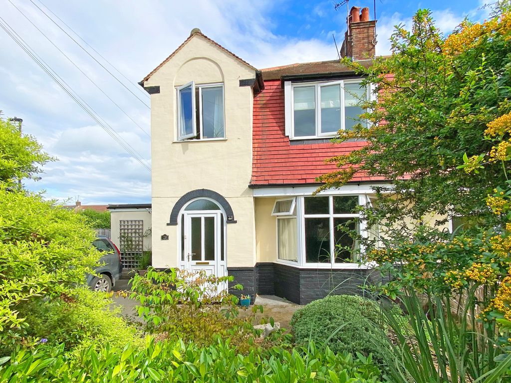 3 bed semidetached house for sale in Rydal Road, Harrogate HG1, £