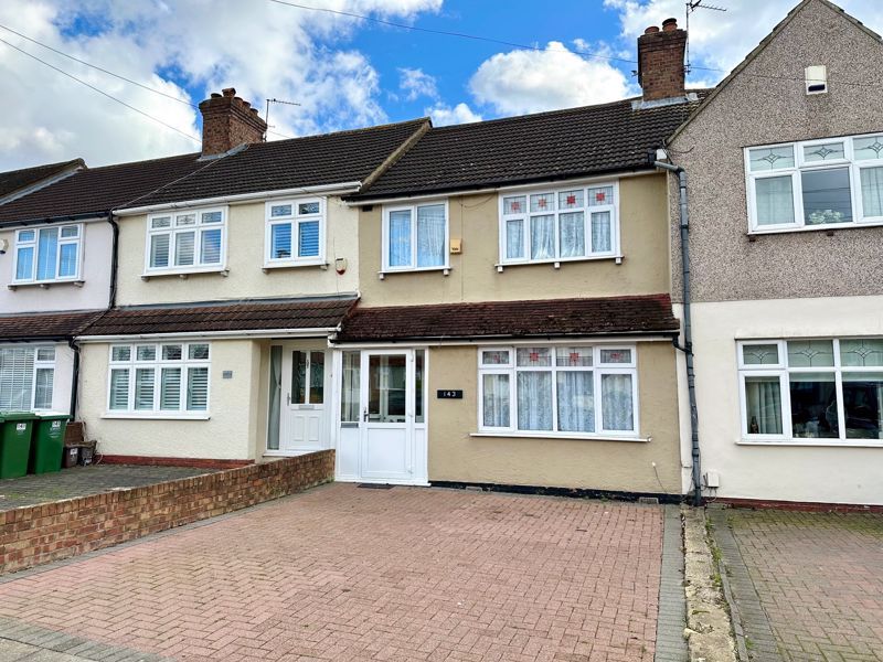 3 bed terraced house for sale in Glenview, London SE2, £375,000 Zoopla