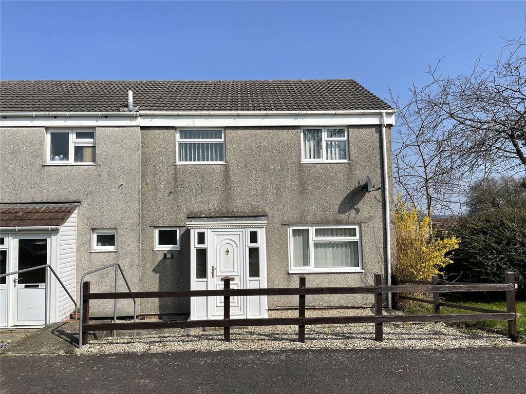 3 bed end terrace house for sale in Estate, Chard, Somerset