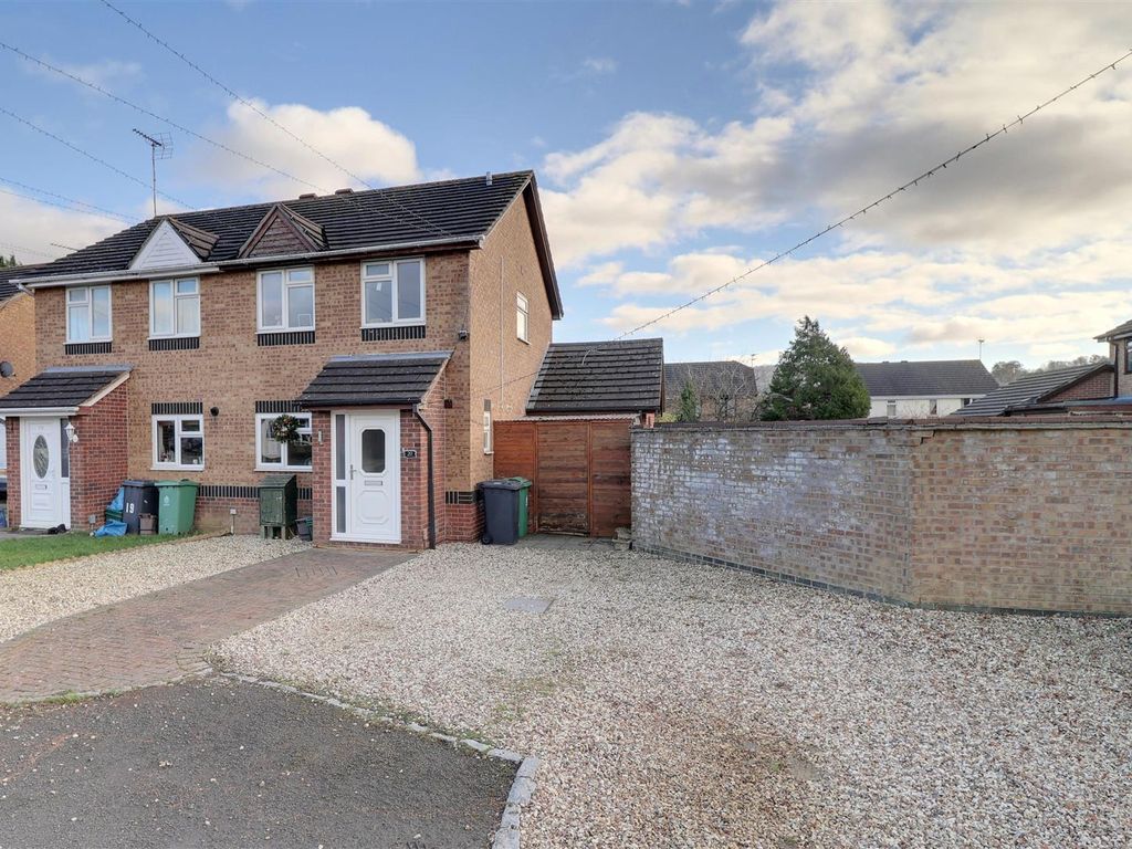 3 bed semidetached house for sale in Cotton Close, Abbeymead