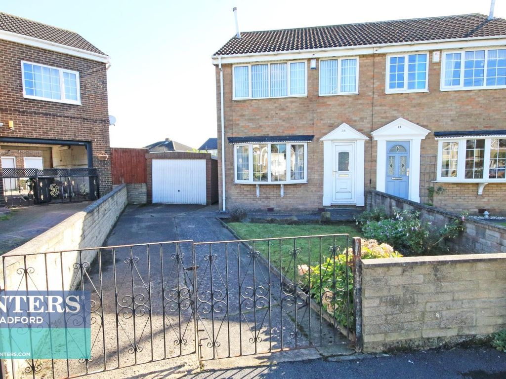 3 bed semidetached house for sale in Tyersal Green, Tyersal, Bradford