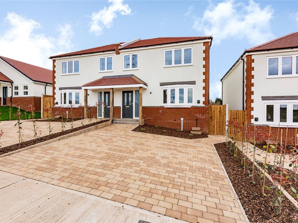 New home, 3 bed semidetached house for sale in Lynfords Drive, Runwell