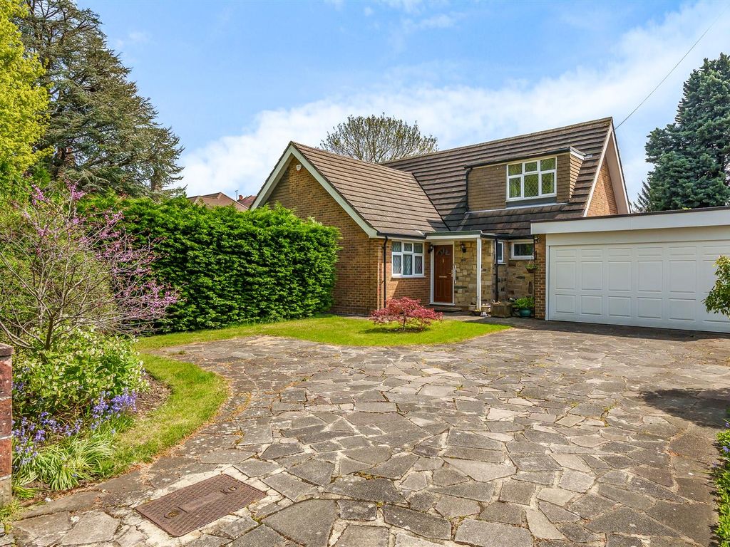 4 bed detached bungalow for sale in Glebe Road, Cheam, Sutton SM2 Zoopla