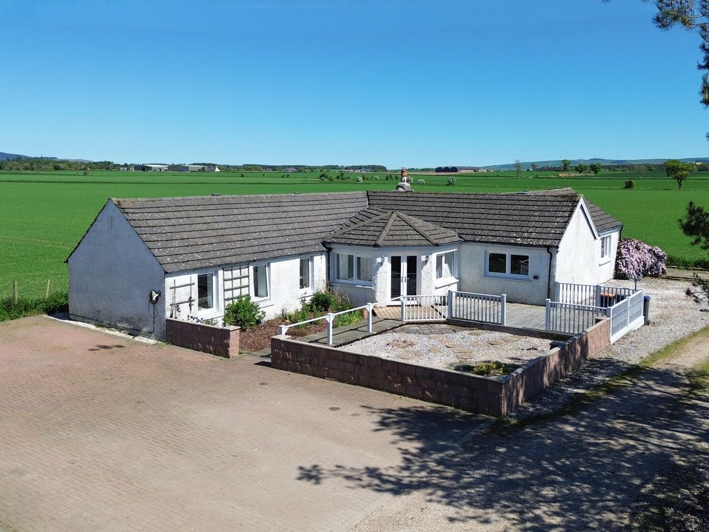 3 bed cottage for sale in Fettercairn, Laurencekirk AB30, £300,000 Zoopla