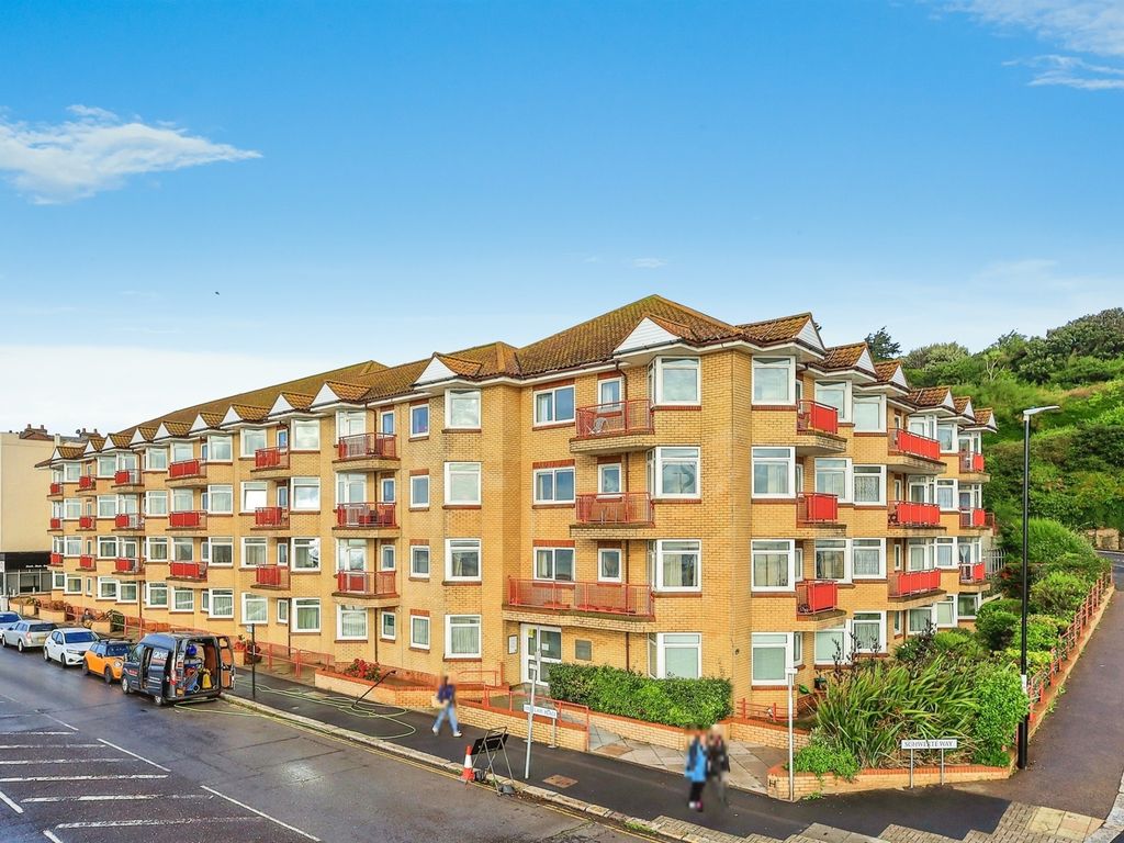 2 bed property for sale in Waverley Court, St. LeonardsOnSea TN37, £